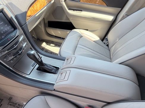 Used 2013 Lincoln MKX FWD image 14