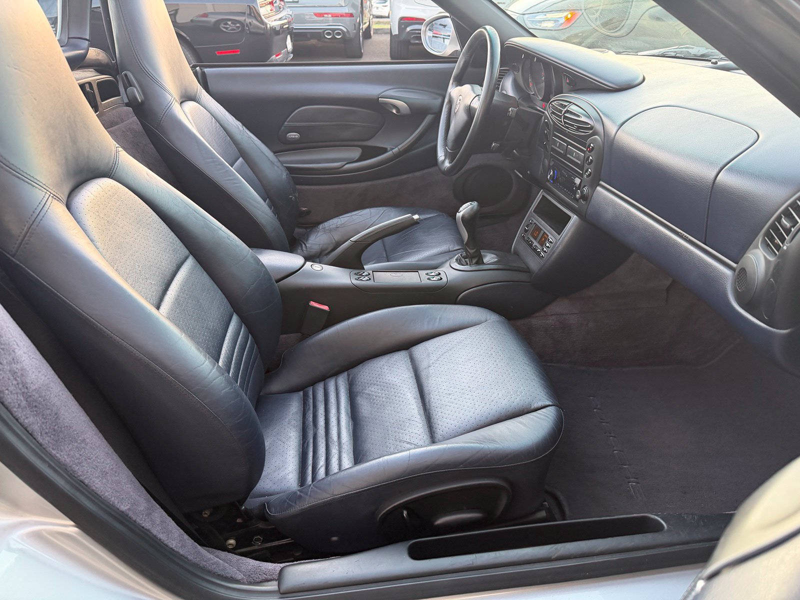 Used 2001 Porsche Boxster RWD image 19