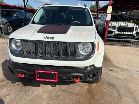 Used 2016 Jeep Renegade Trailhawk AWD/4WD image 4