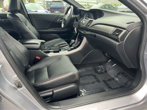 Used 2017 Honda Accord Sport Special Edition image 19