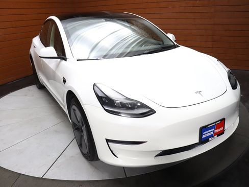 Used 2022 Tesla Model 3 Long Range AWD/4WD image 15