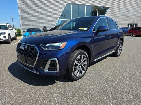 Used 2024 Audi Q5 2.0T Premium w/ Convenience Package AWD/4WD image 1