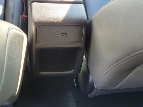 Used 2025 Chevrolet Trax ACTIV image 19