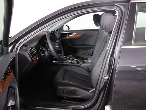 Used 2023 Audi A4 2.0T Premium image 29
