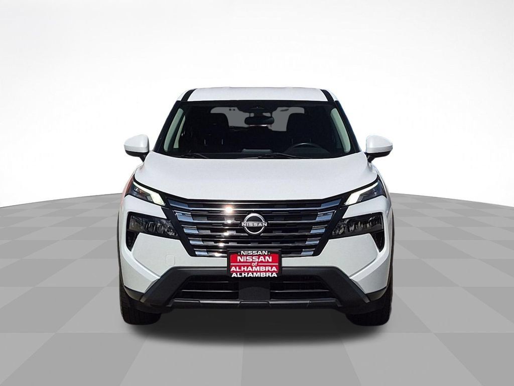 Certified 2024 Nissan Rogue SV FWD image 2