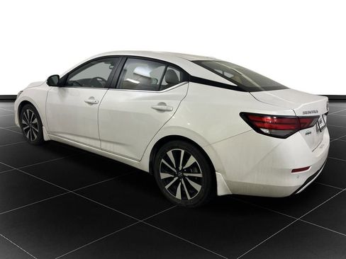 Used 2024 Nissan Sentra SV w/ SV Premium Package image 3