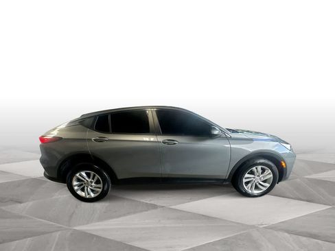 Used 2025 Buick Envista Sport Touring w/ Advanced Safety Package FWD image 9