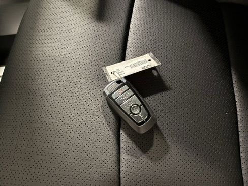 New 2025 Ford F150 Lariat w/ Equipment Group 501A Mid image 11