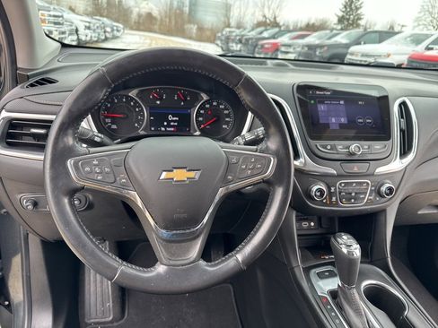 Used 2020 Chevrolet Equinox Premier image 10