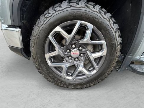 Used 2024 GMC Sierra 1500 SLT AWD/4WD image 29