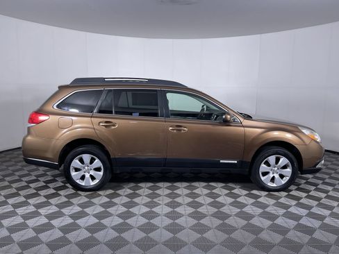 Used 2011 Subaru Outback 2.5i Premium w/ All-Weather Pkg image 10
