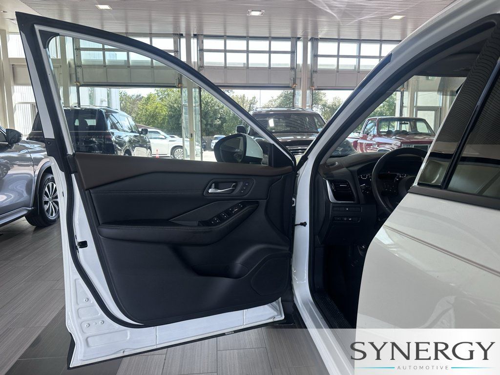 Used 2023 Nissan Rogue SL w/ SL Premium Package FWD image 24