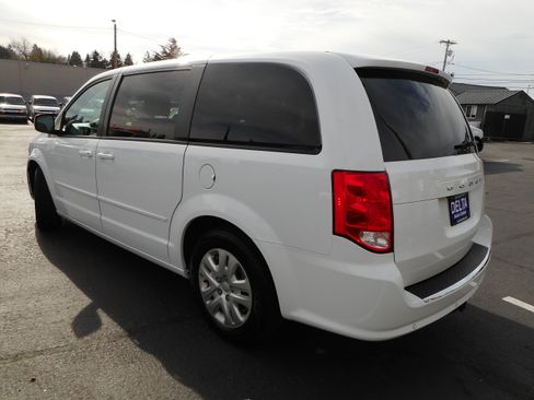 Used 2017 Dodge Grand Caravan SE w/ Power Window Group image 10