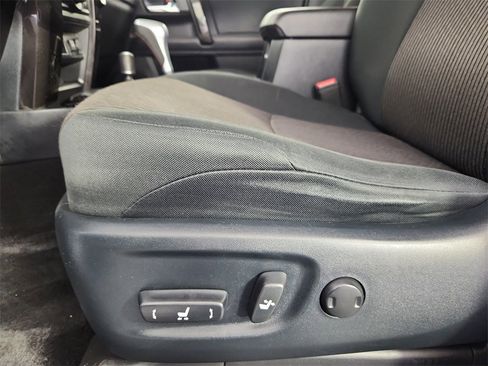 Used 2022 Toyota 4Runner TRD Off-Road image 11