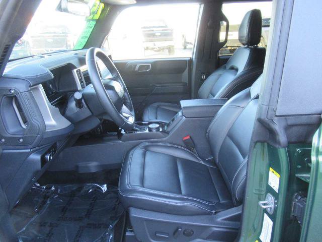 Certified 2025 Ford Bronco Outer Banks w/ Black Appearance Package AWD/4WD image 14