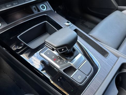 Used 2025 Audi Q5 2.0T Premium image 17