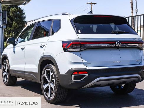 Used 2025 Volkswagen Taos SEL AWD/4WD image 4