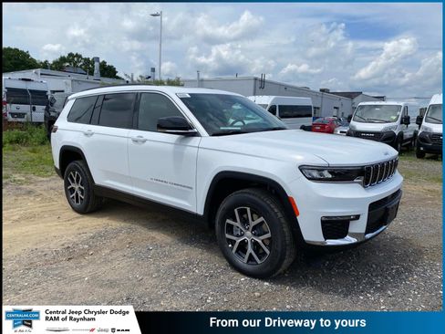 New 2025 Jeep Grand Cherokee L Limited image 1