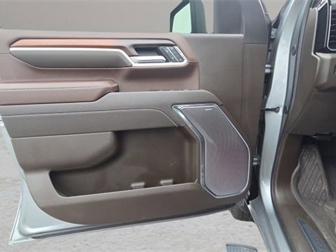 Used 2025 GMC Sierra 2500 Denali image 35