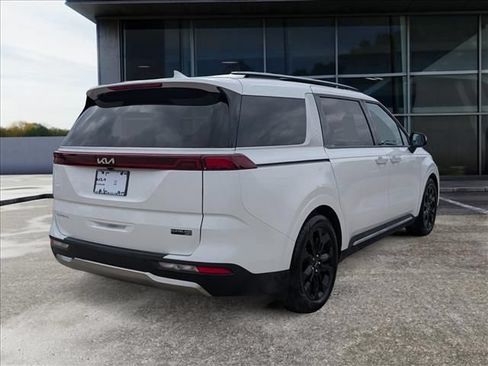 Used 2024 Kia Carnival SX Prestige FWD image 7