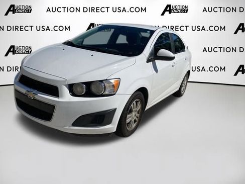 Used 2016 Chevrolet Sonic LT image 9
