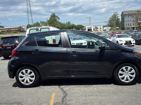 Used 2017 Toyota Yaris L FWD image 4