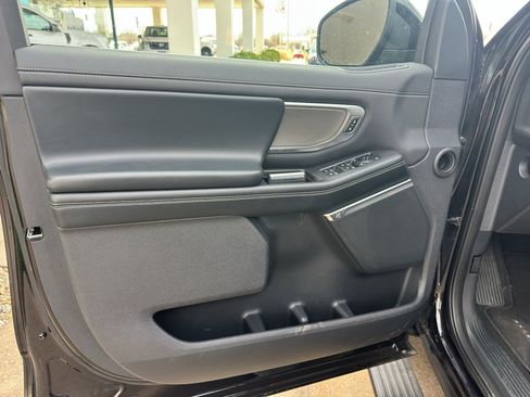 Used 2025 Ford Expedition Max Platinum image 10