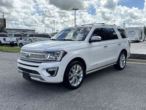 Certified 2019 Ford Expedition Platinum RWD image 3