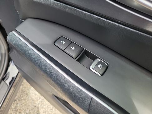 Certified 2023 Kia Sorento S w/ Panoramic Sunroof Package FWD image 11