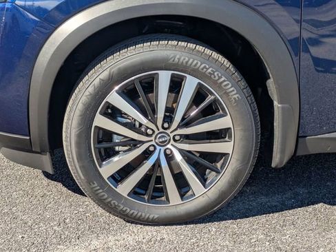 New 2025 Nissan Pathfinder Platinum w/ Cargo Package image 12