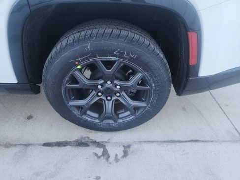 New 2026 Jeep Grand Wagoneer Limited image 28