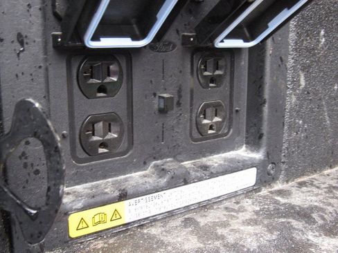 Used 2021 Ford F150 Platinum w/ Equipment Group 701A High image 10