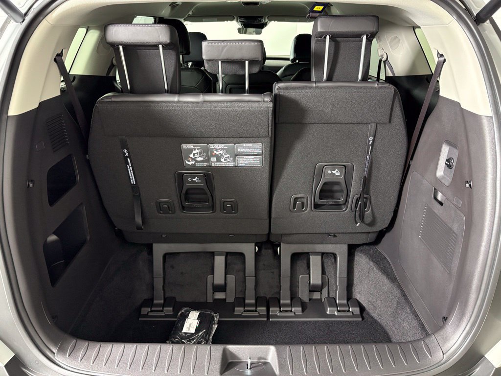 New 2026 Kia Carnival EX FWD image 41