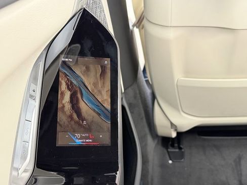 New 2026 BMW 750e xDrive image 20