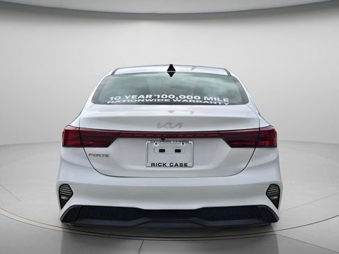 Used 2023 Kia Forte LXS image 6