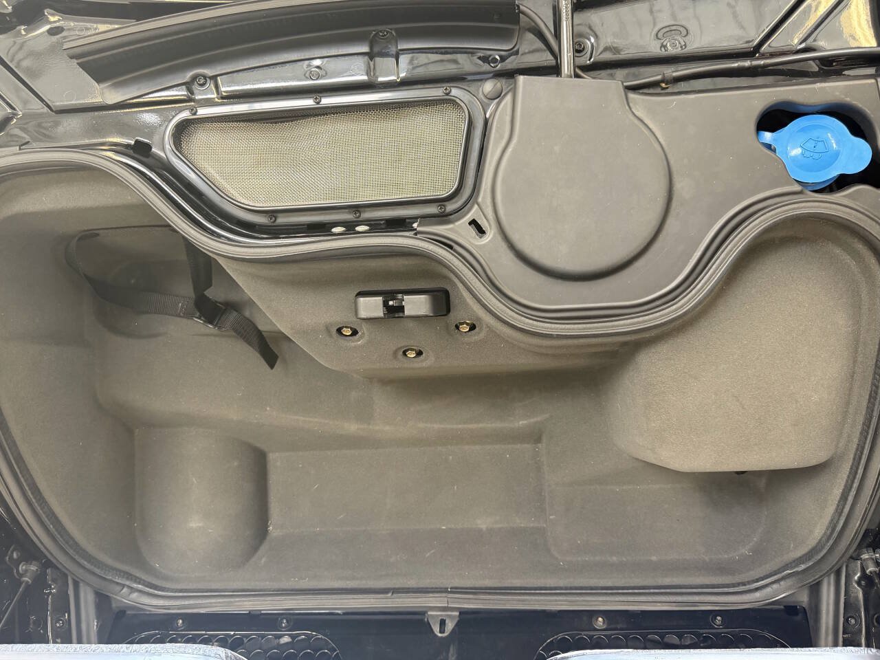 Used 2005 Ford GT RWD image 41