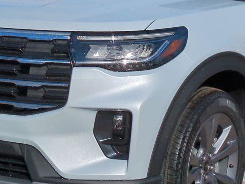 New 2026 Ford Explorer Active w/ Active Comfort Package image 11