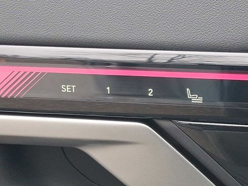 Used 2025 BMW i5 xDrive40 w/ Premium Package image 26