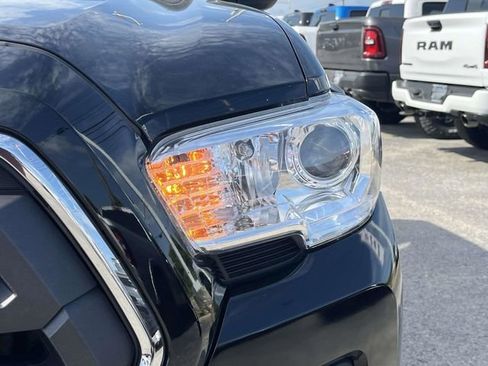 Used 2023 Toyota Tacoma SR5 RWD image 9