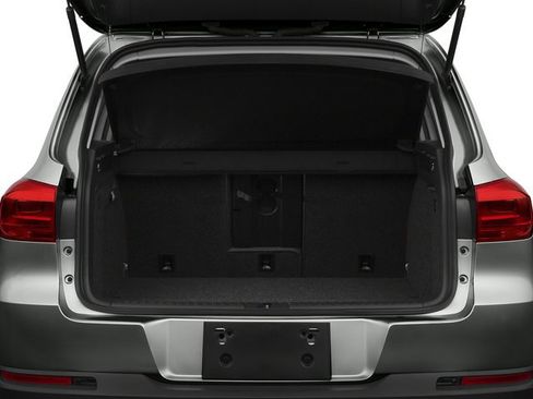 Used 2017 Volkswagen Tiguan S AWD/4WD image 16