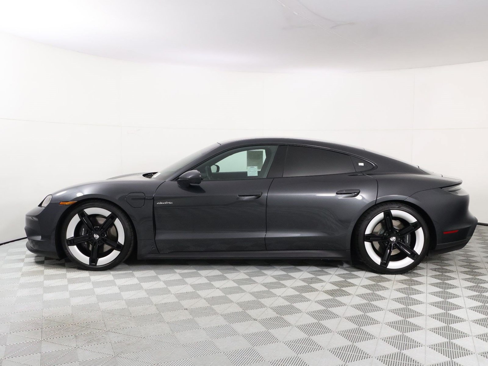 Certified 2025 Porsche Taycan RWD image 2