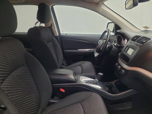 Used 2020 Dodge Journey SE w/ SE Popular Equipment Group FWD image 21