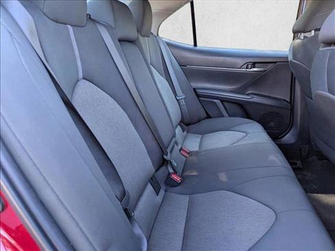 Used 2022 Toyota Camry LE image 28