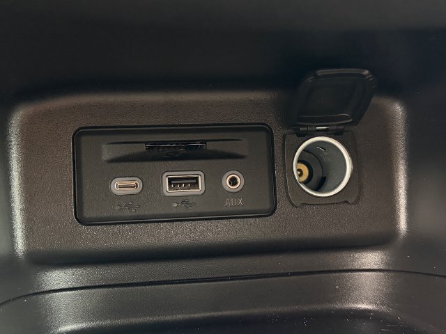 Used 2024 Chevrolet Equinox LT FWD image 21