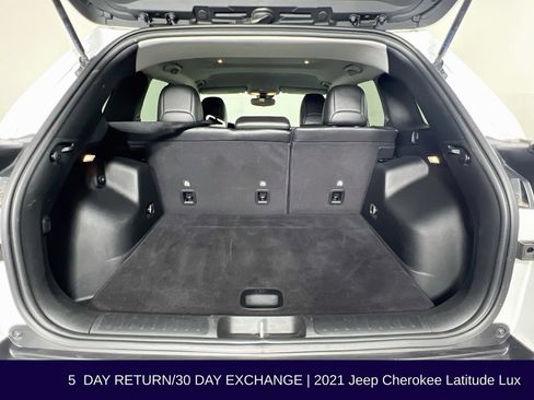 Used 2021 Jeep Cherokee Latitude Lux AWD/4WD image 29