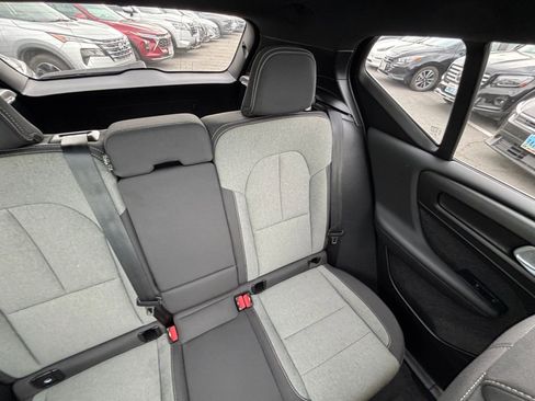 Used 2024 Volvo XC40 B5 Core AWD/4WD image 38