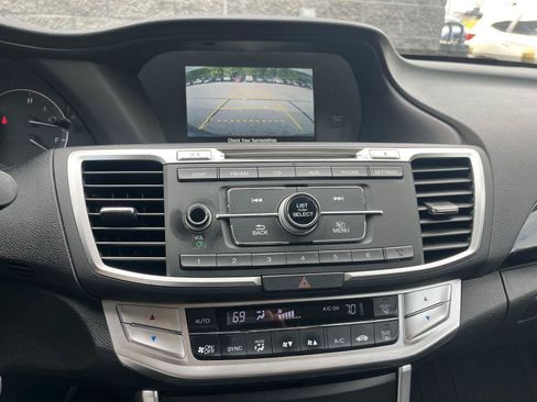 Used 2014 Honda Accord Sport image 18