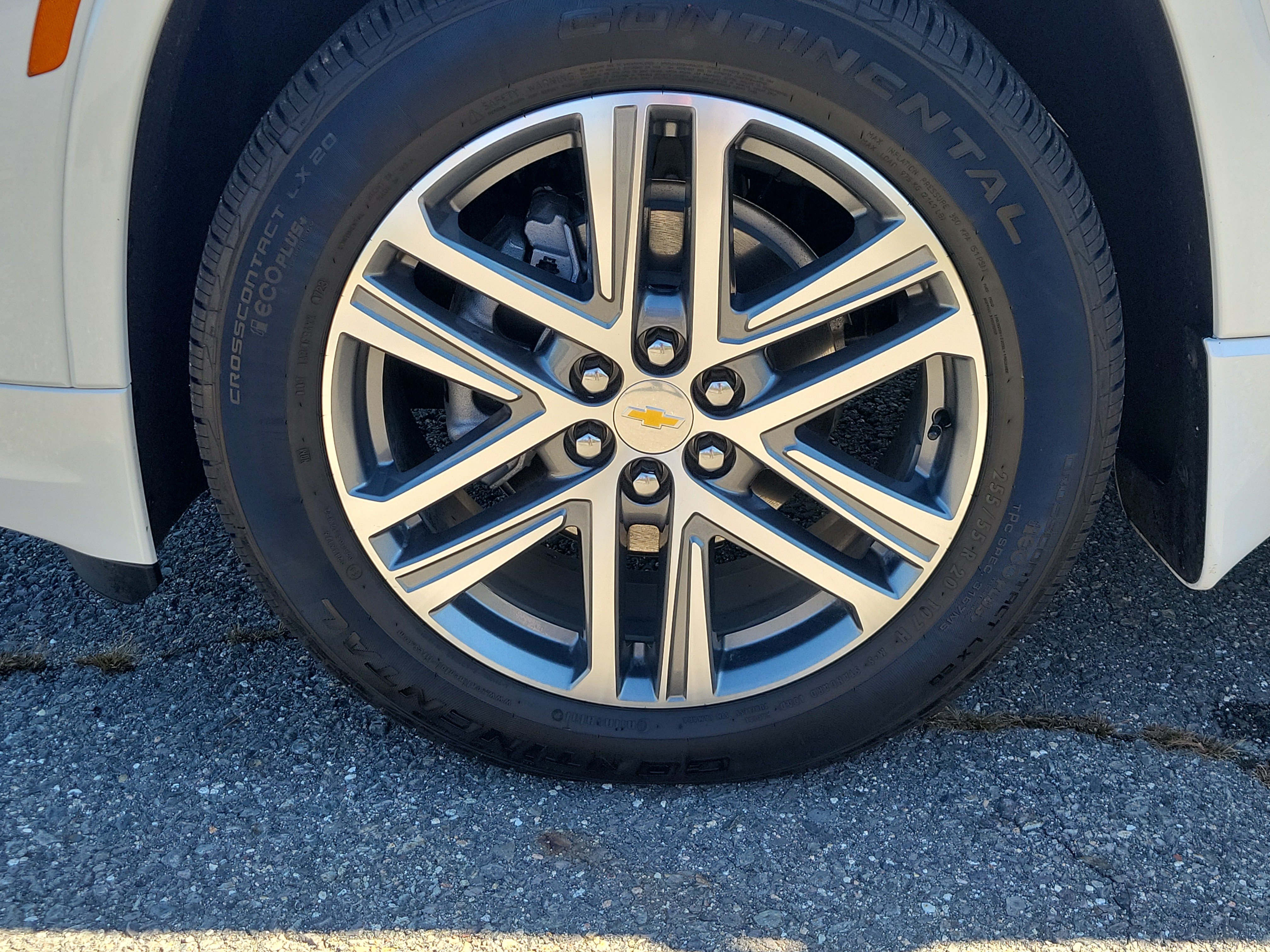 Used 2023 Chevrolet Traverse High Country w/ LPO, Floor Liner Package AWD/4WD image 12