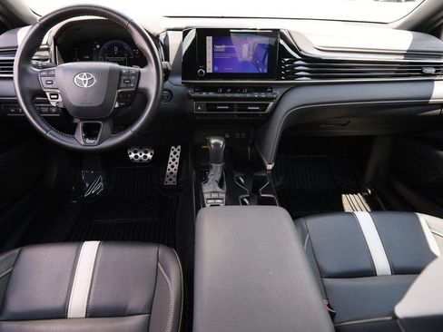 Used 2025 Toyota Camry SE FWD image 23
