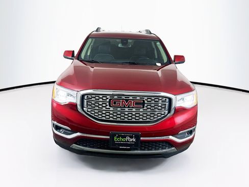 Used 2019 GMC Acadia Denali image 2